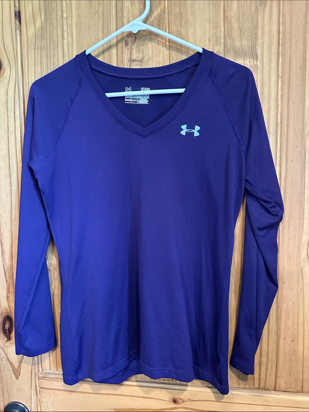 Under Armour Women's Purple V-Neck Long Sleeve Tee